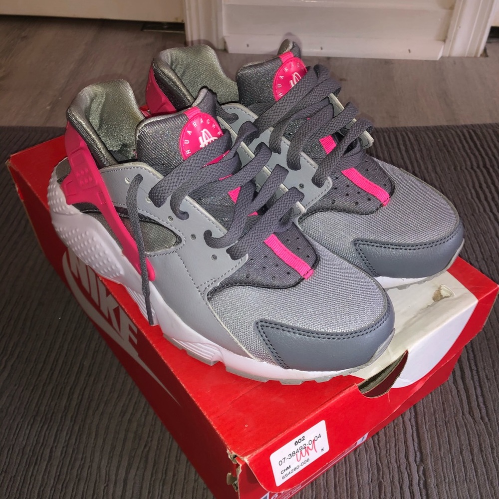 Nike Huarache Run GS size 6Y